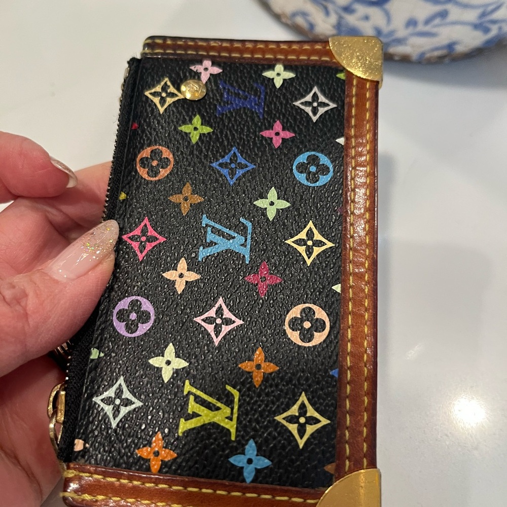 EUC LV Murakami coin pouch/key chain - Picture 4 of 8